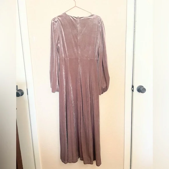 Baltic Born Erika Velvet Maxi Dress Romantic Mauve Size M - Picture 6 of 11
